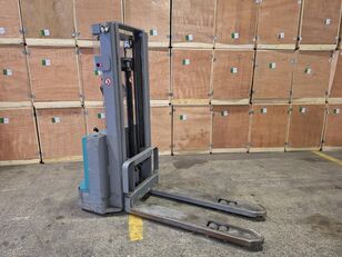Ameise EPL210 pallet stacker