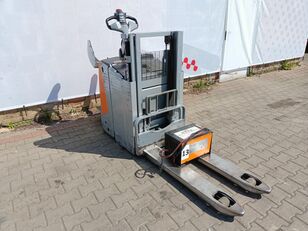 Still EXD-SF 20 pallet stacker