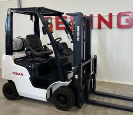 Nissan 10415 - P1F10 petrol/gas forklift