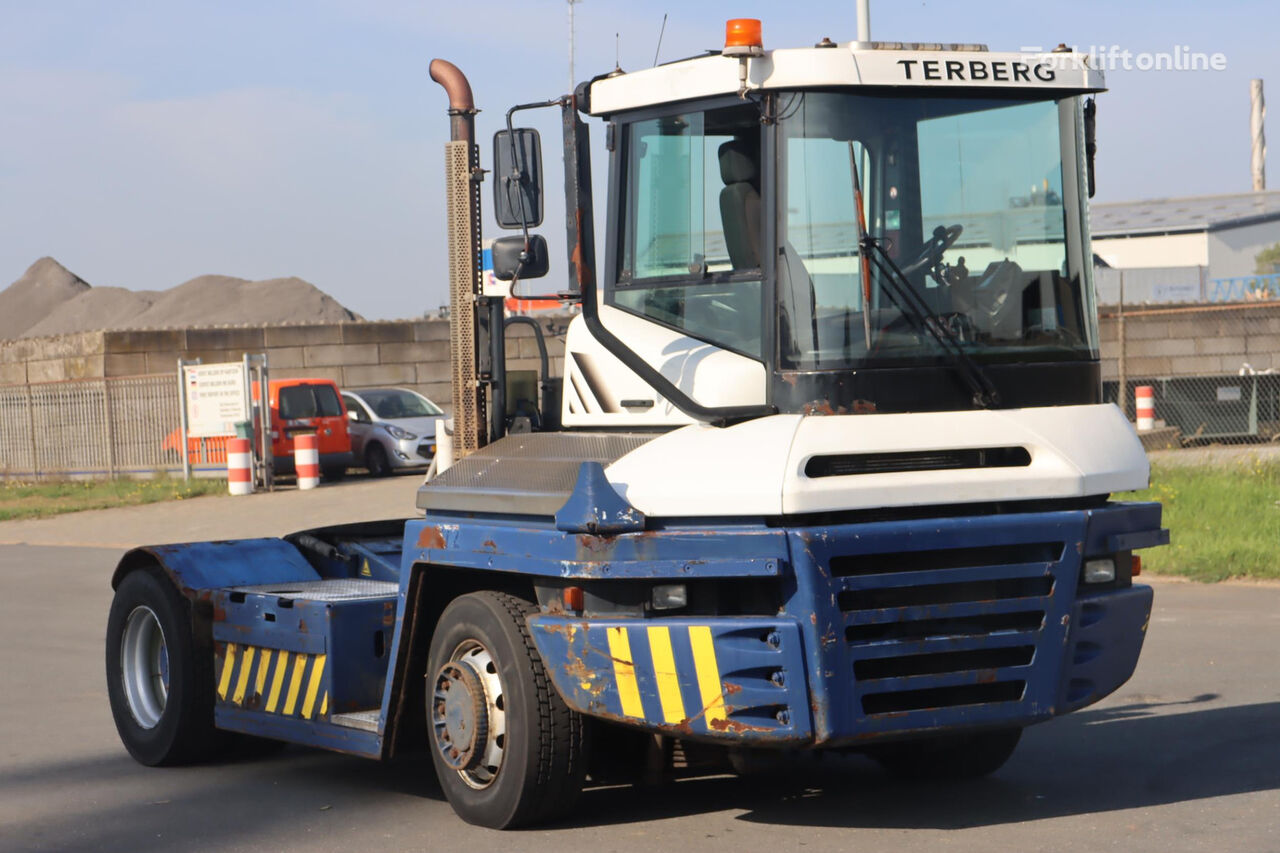 Terberg RT283 terminal tractor